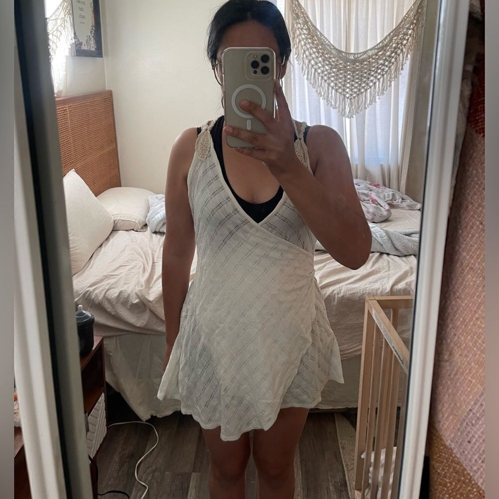 Free people crochet wrap dress or cover up nwot - Picture 11 of 12